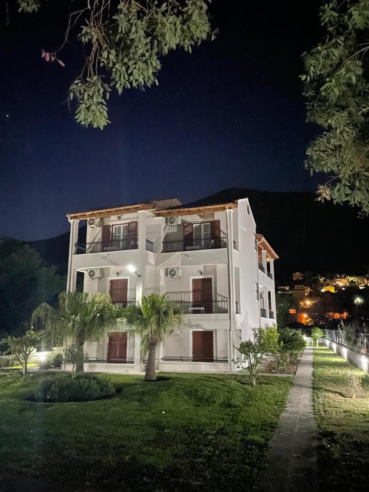 Casa Alema Verde Ypsos Extérieur photo